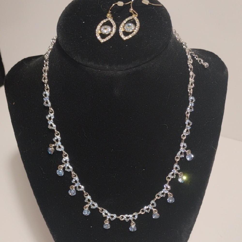 Stunning Silver and Blue Jewelry Set With Evil Eye Earrings